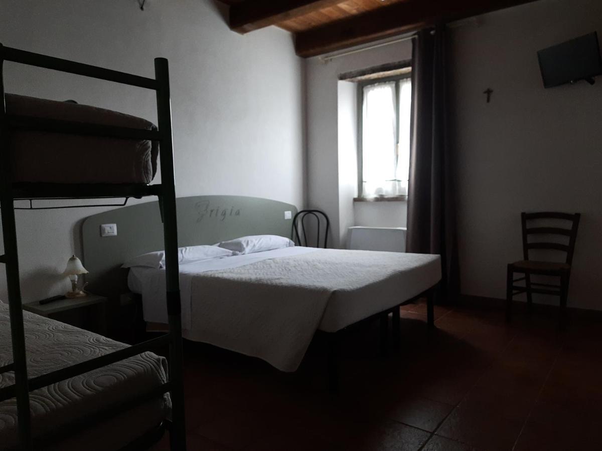 Agriturismo Antica Corte Montatteglia Camera foto